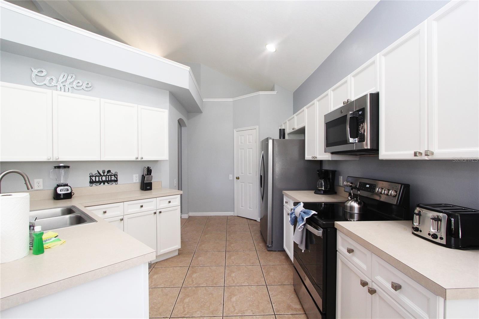 8211 FAN PALM WAY, KISSIMMEE, FL, 34747