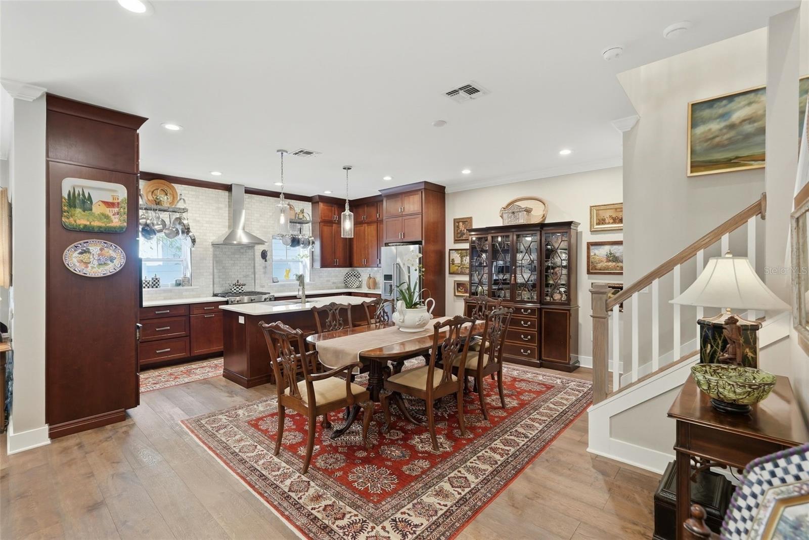 430 11TH AVE NE, ST PETERSBURG, FL, 33701