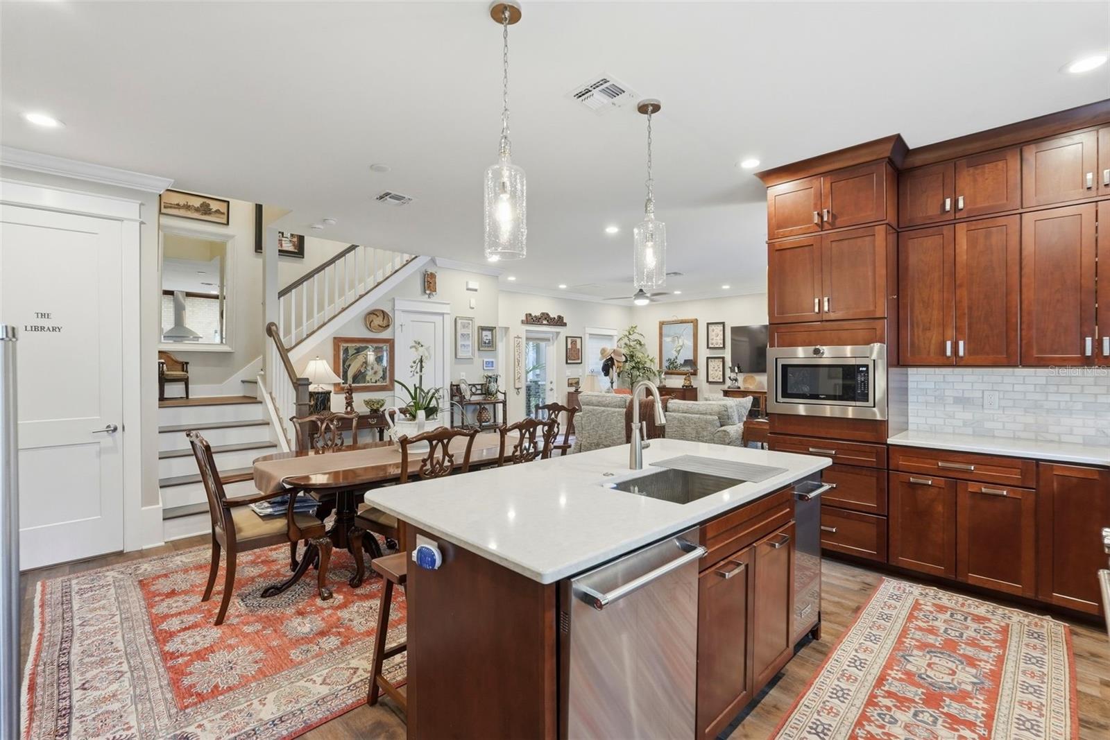 430 11TH AVE NE, ST PETERSBURG, FL, 33701