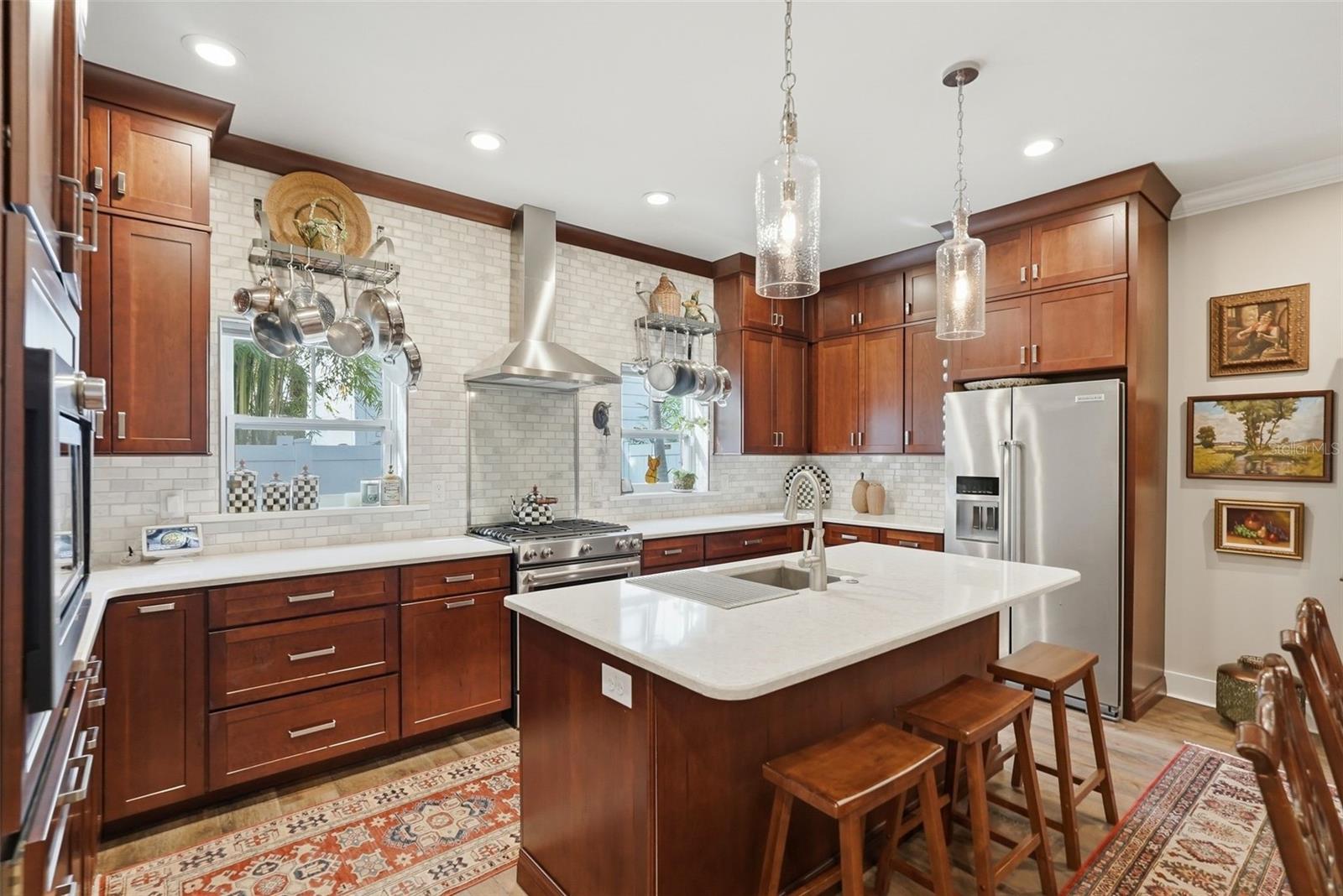 430 11TH AVE NE, ST PETERSBURG, FL, 33701