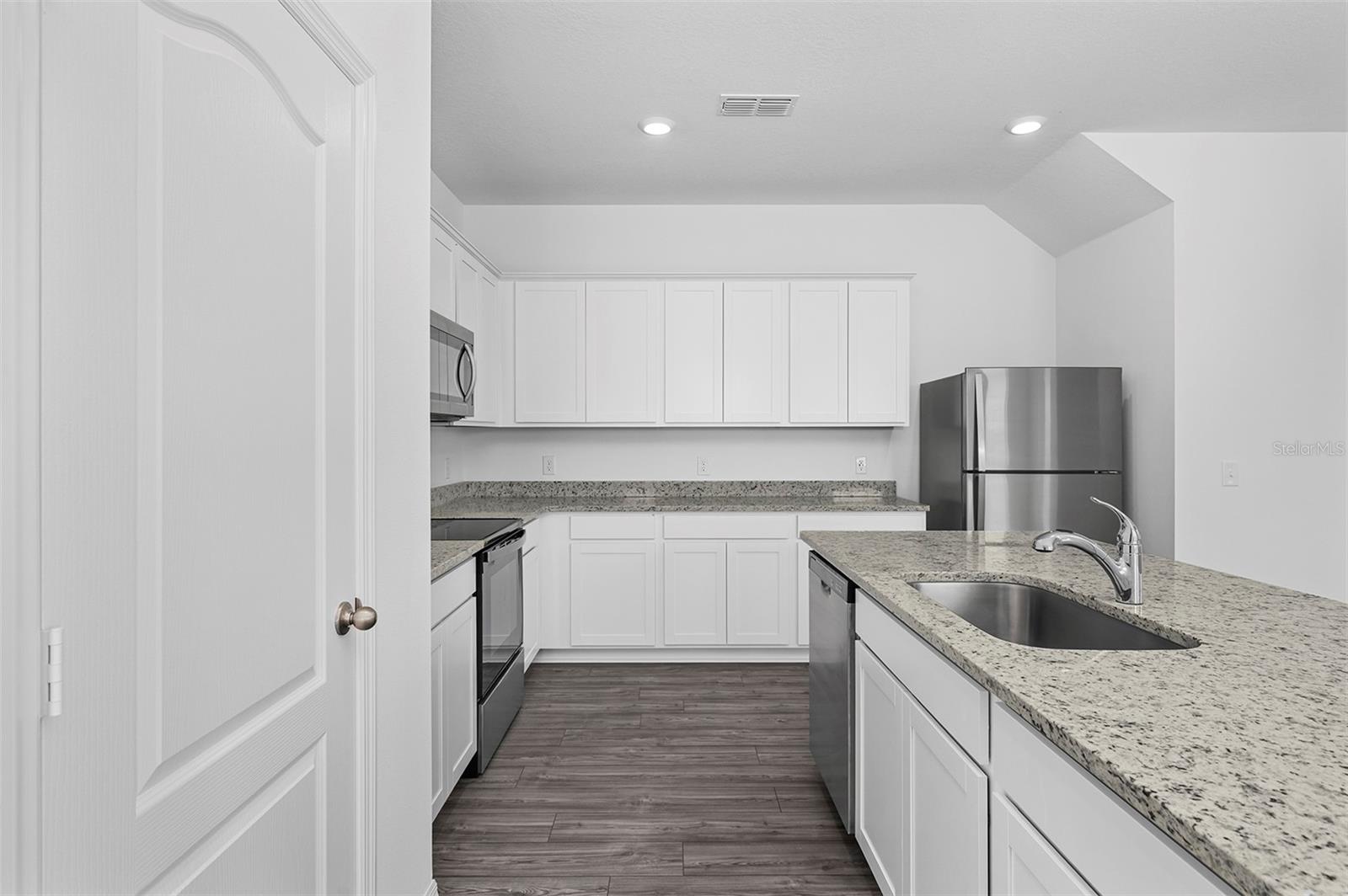 552 BAY LEAF DR, POINCIANA, FL, 34759