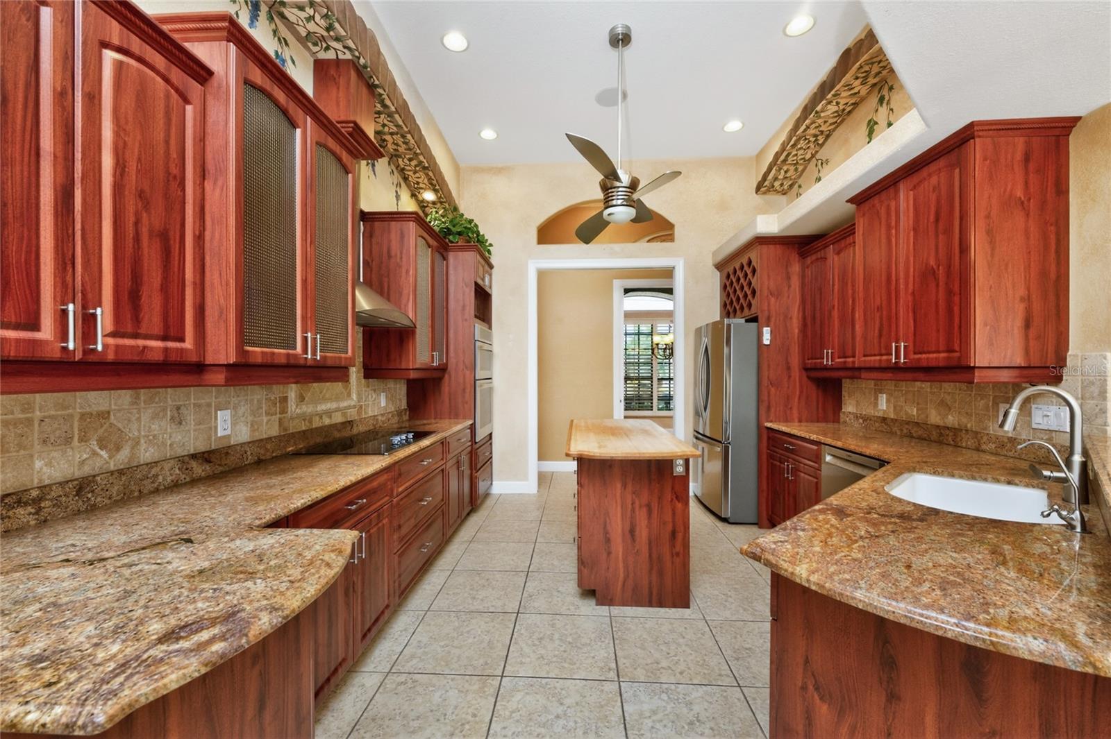 1141 ROTONDA CIR, ROTONDA WEST, FL, 33947