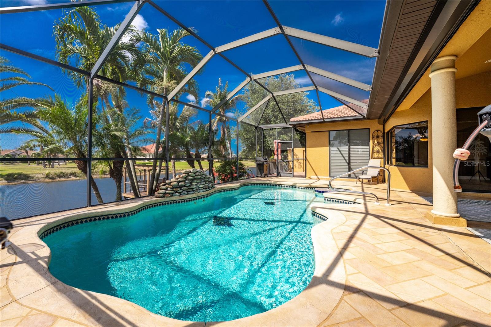 1141 ROTONDA CIR, ROTONDA WEST, FL, 33947