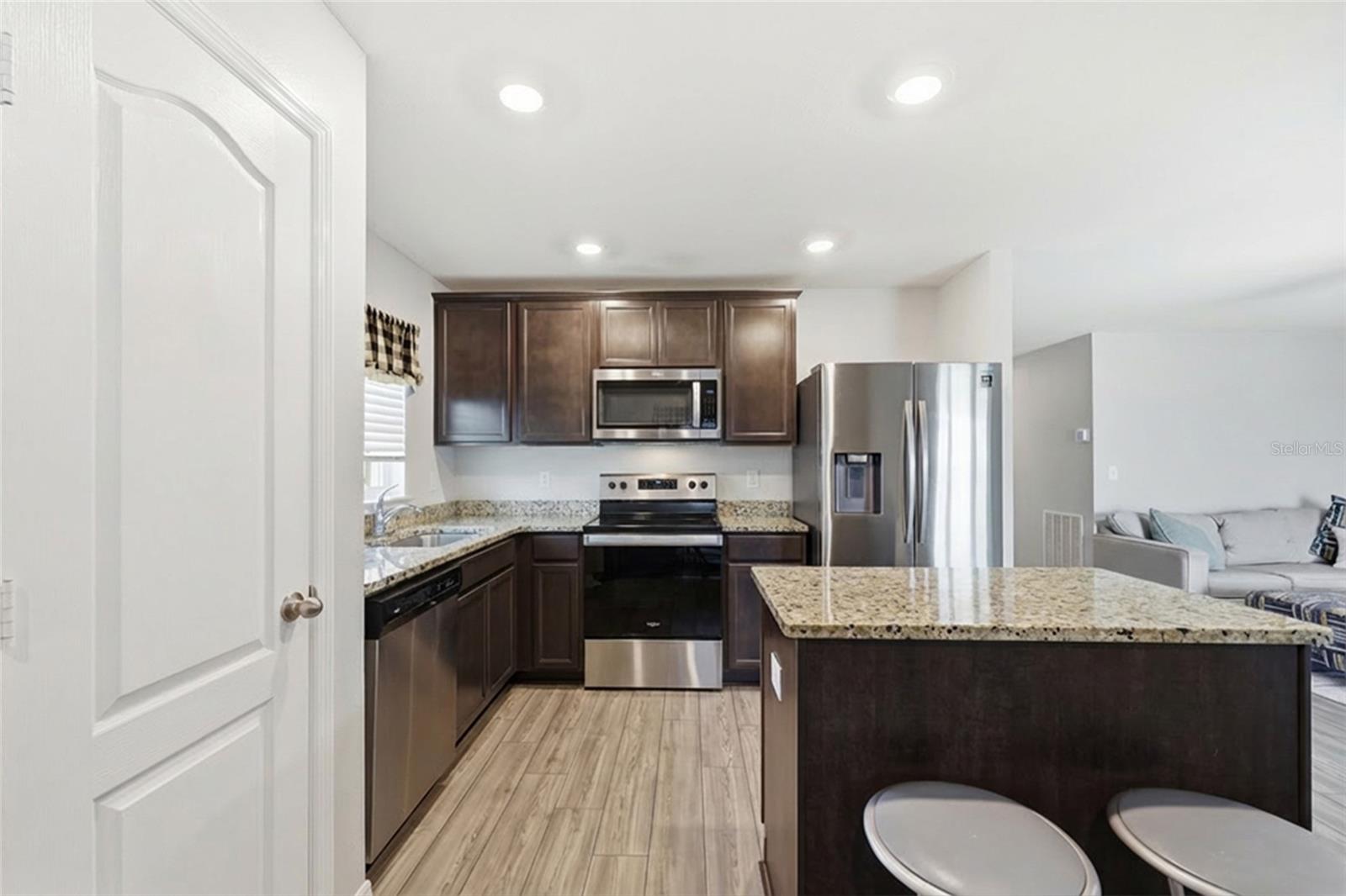 1607 SWAN LAKE CIR, DUNDEE, FL, 33838