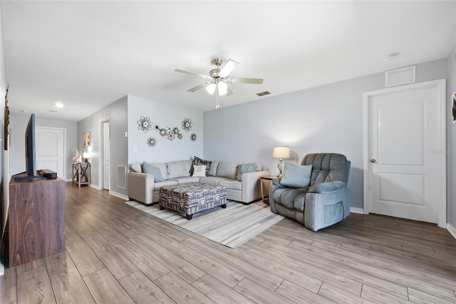 1607 SWAN LAKE CIR, DUNDEE, FL, 33838