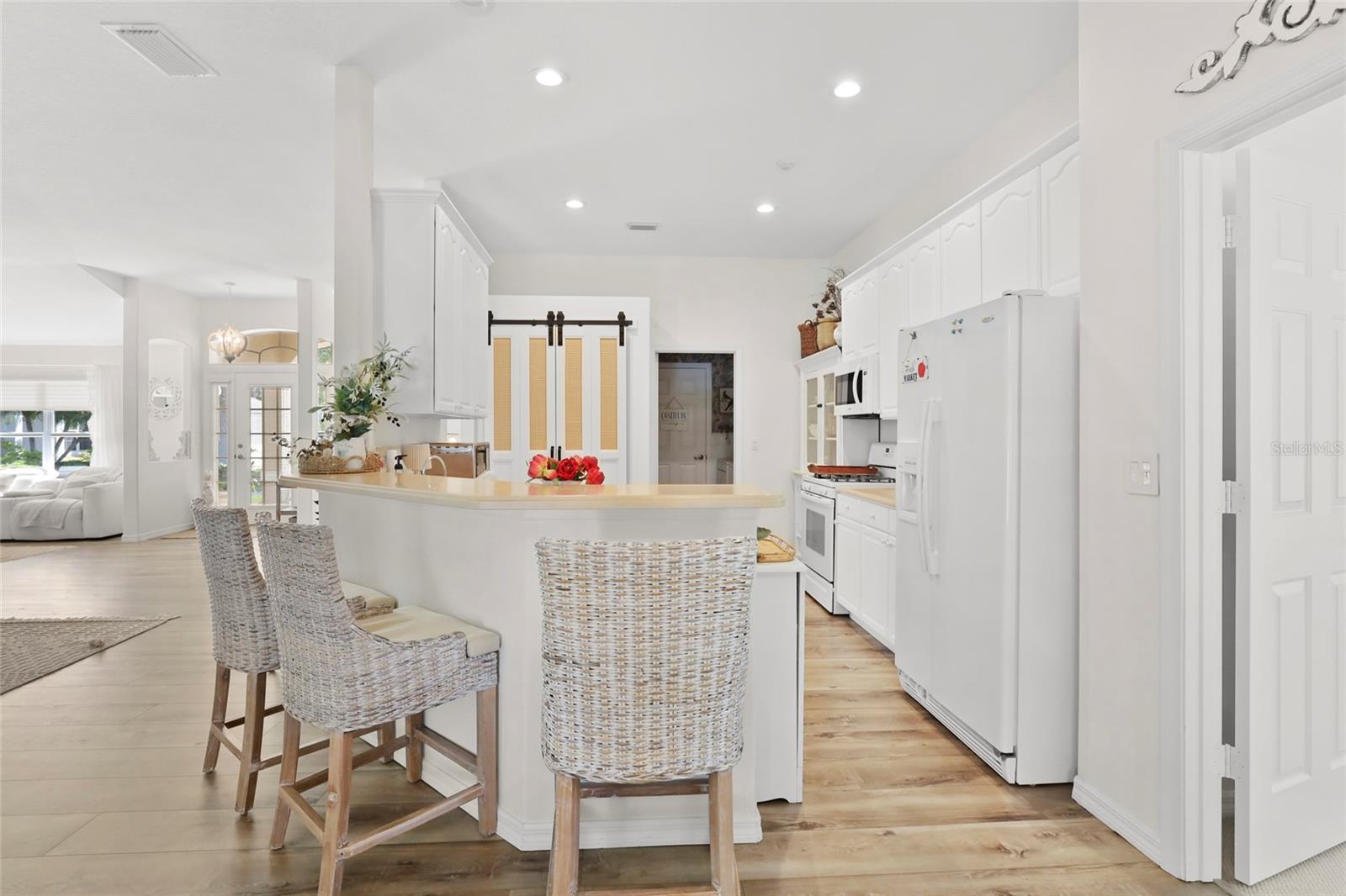 375 E TEMPLE CT SW, VERO BEACH, FL, 32968