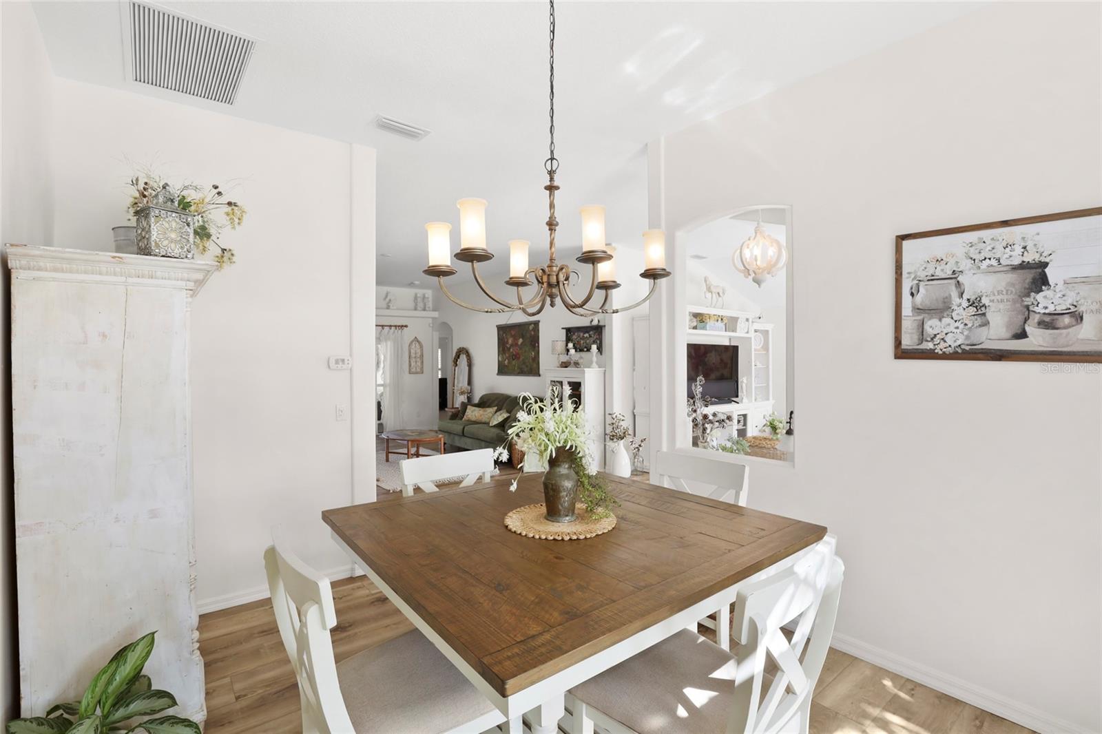 375 E TEMPLE CT SW, VERO BEACH, FL, 32968