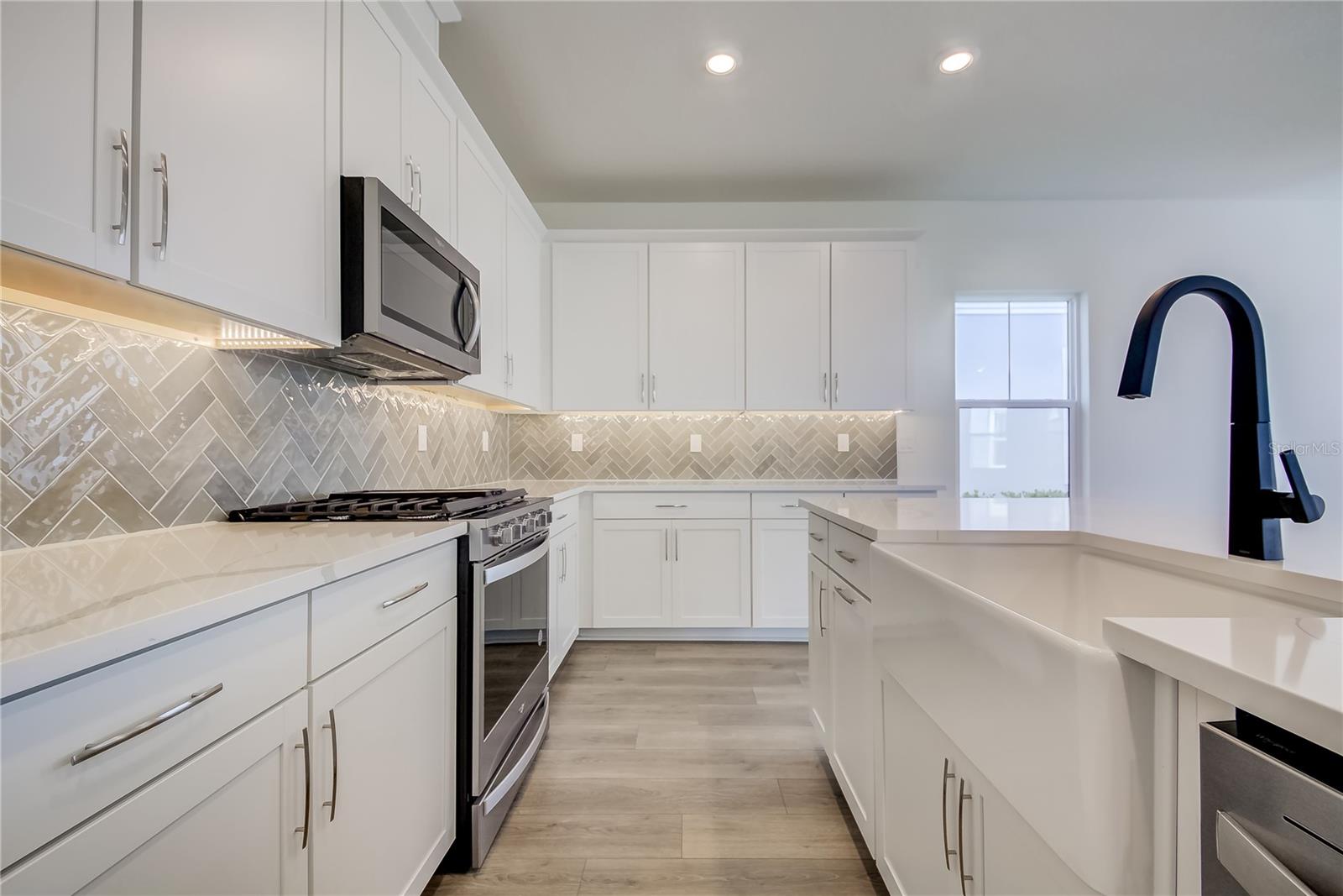 9039 DUANY LN, SARASOTA, FL, 34240