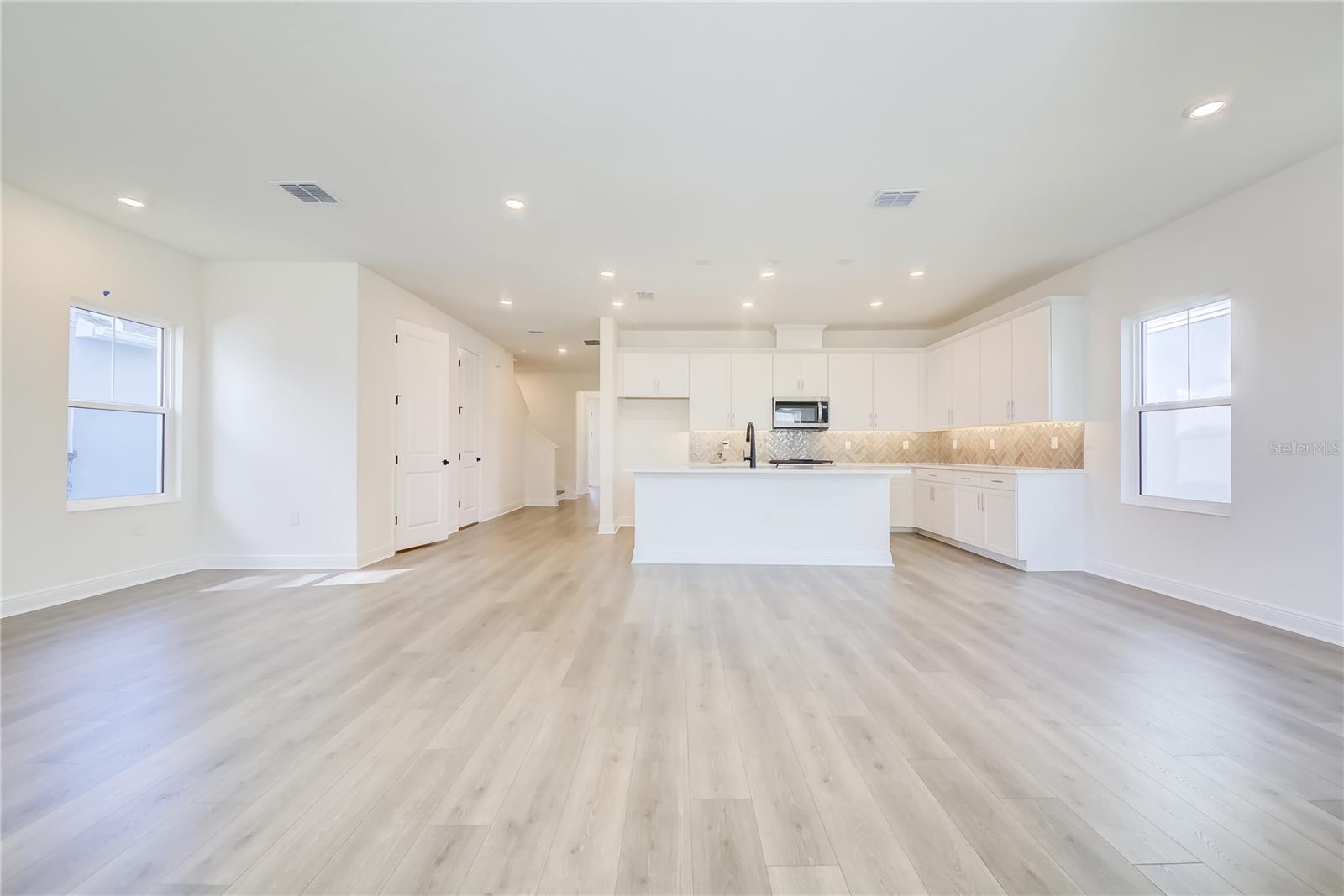 9039 DUANY LN, SARASOTA, FL, 34240