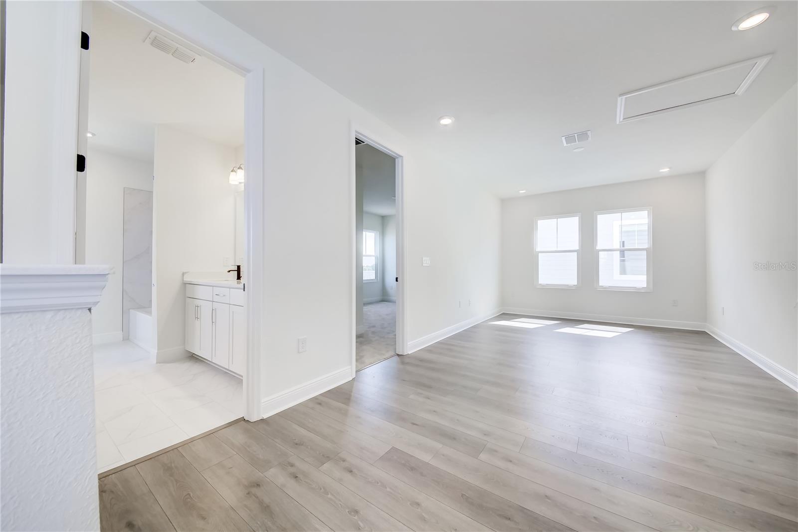 9039 DUANY LN, SARASOTA, FL, 34240