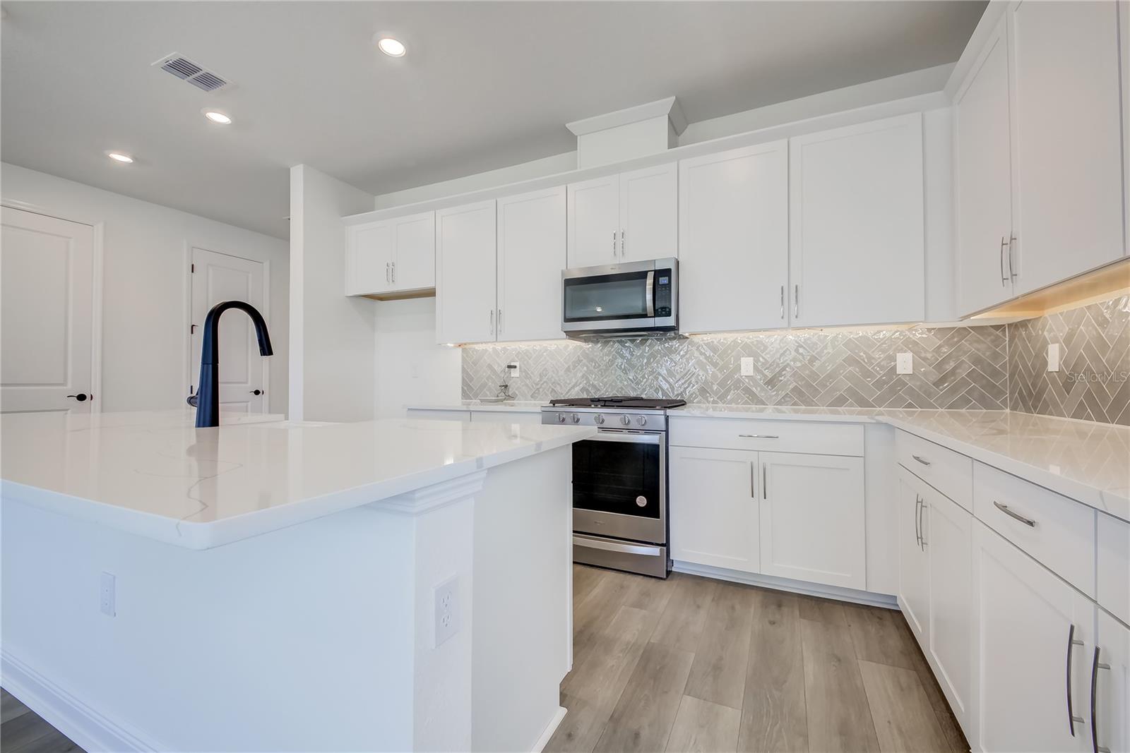 9039 DUANY LN, SARASOTA, FL, 34240