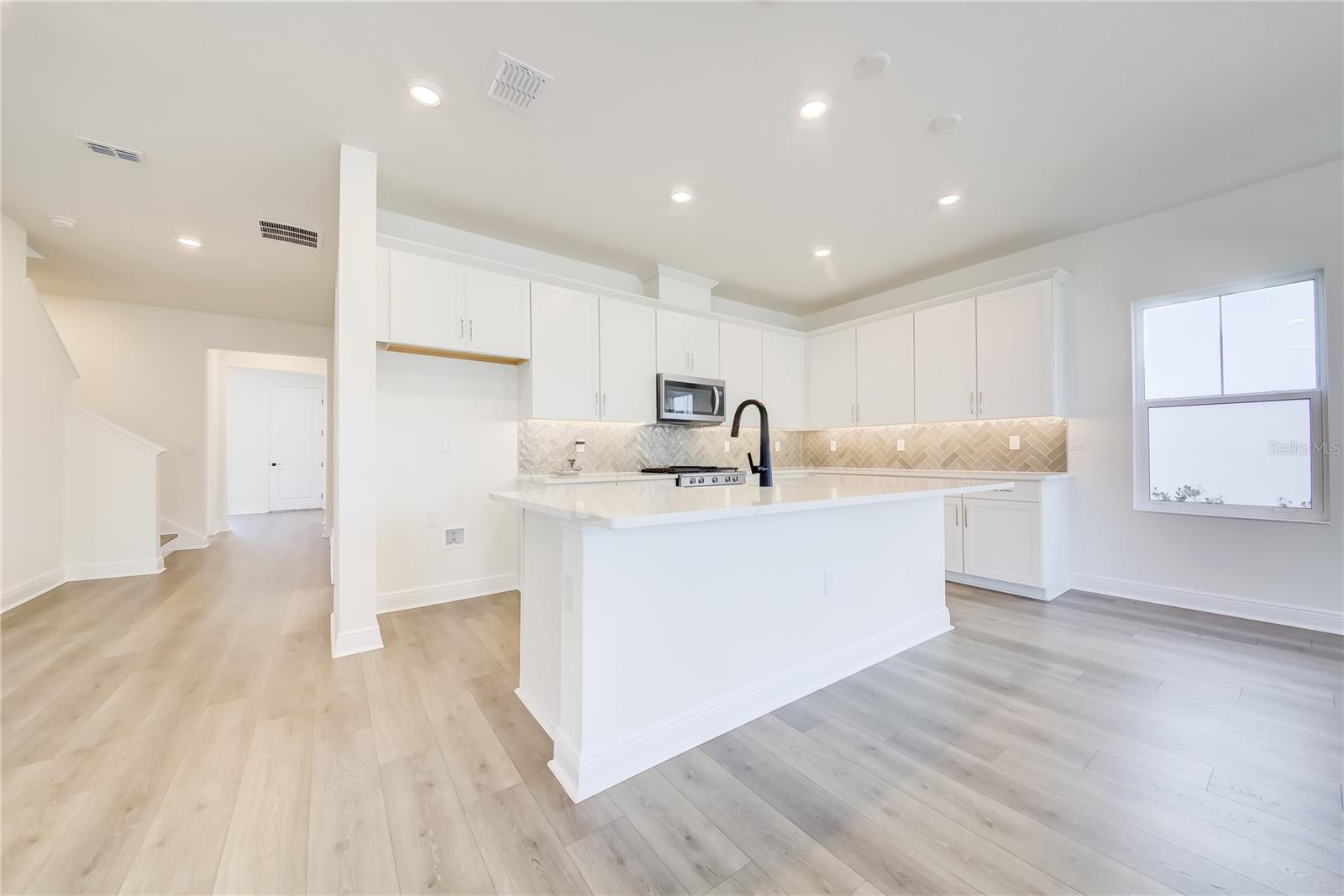 9039 DUANY LN, SARASOTA, FL, 34240