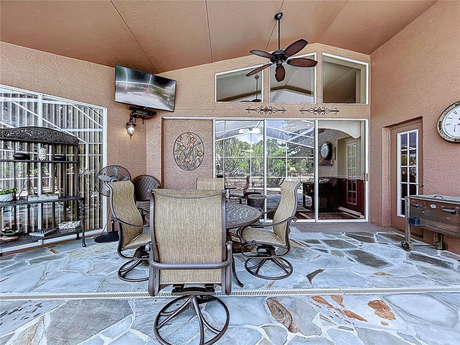 22707 LAURELDALE DR, LUTZ, FL, 33549