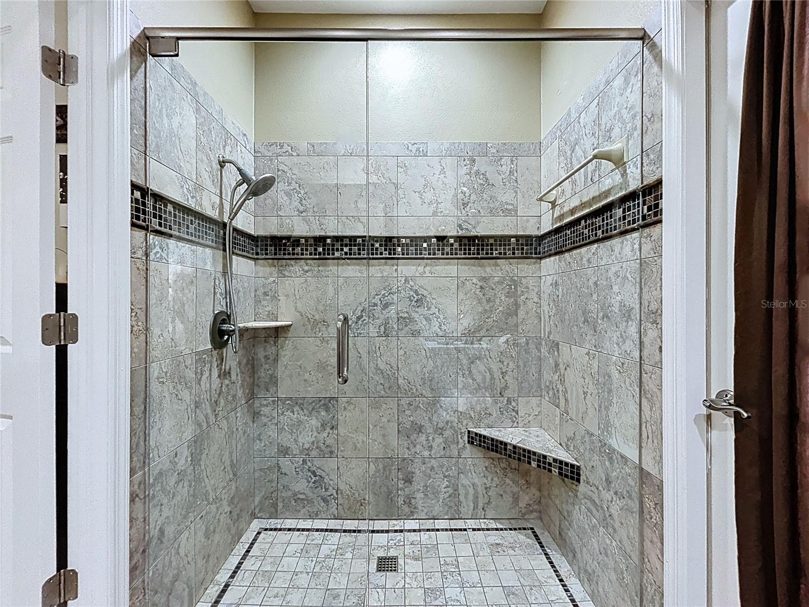 22707 LAURELDALE DR, LUTZ, FL, 33549