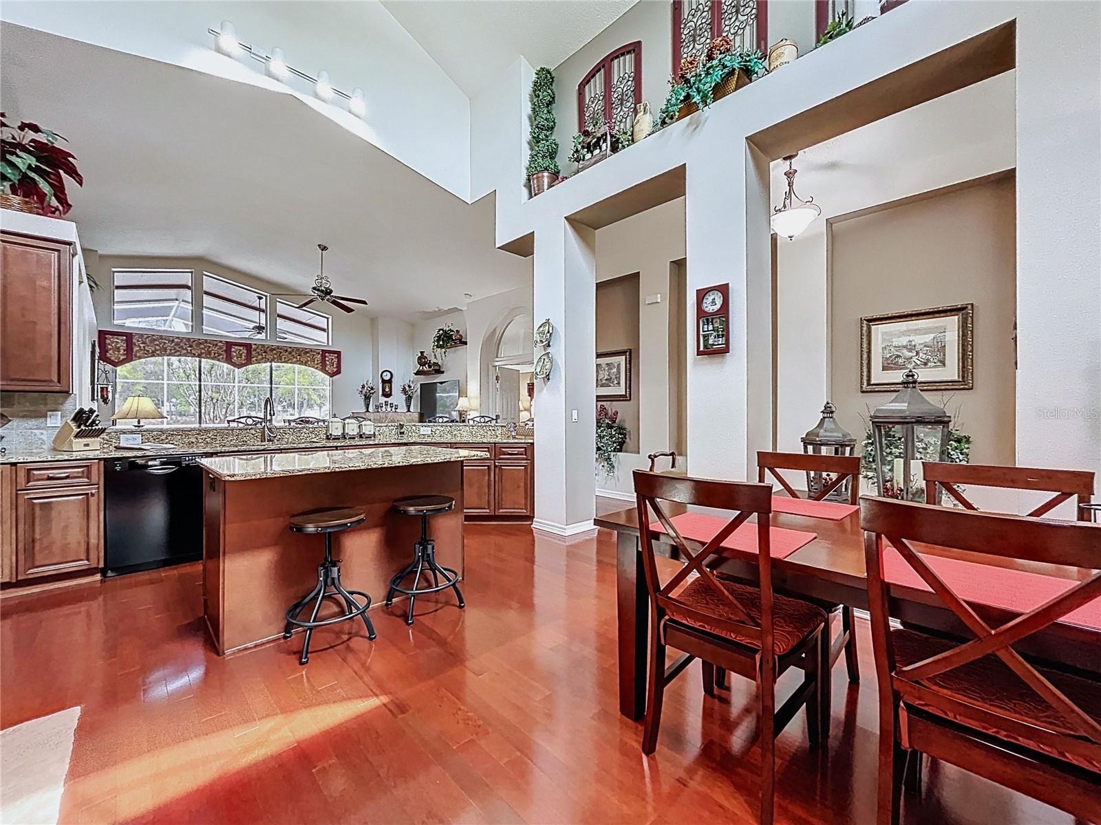 22707 LAURELDALE DR, LUTZ, FL, 33549