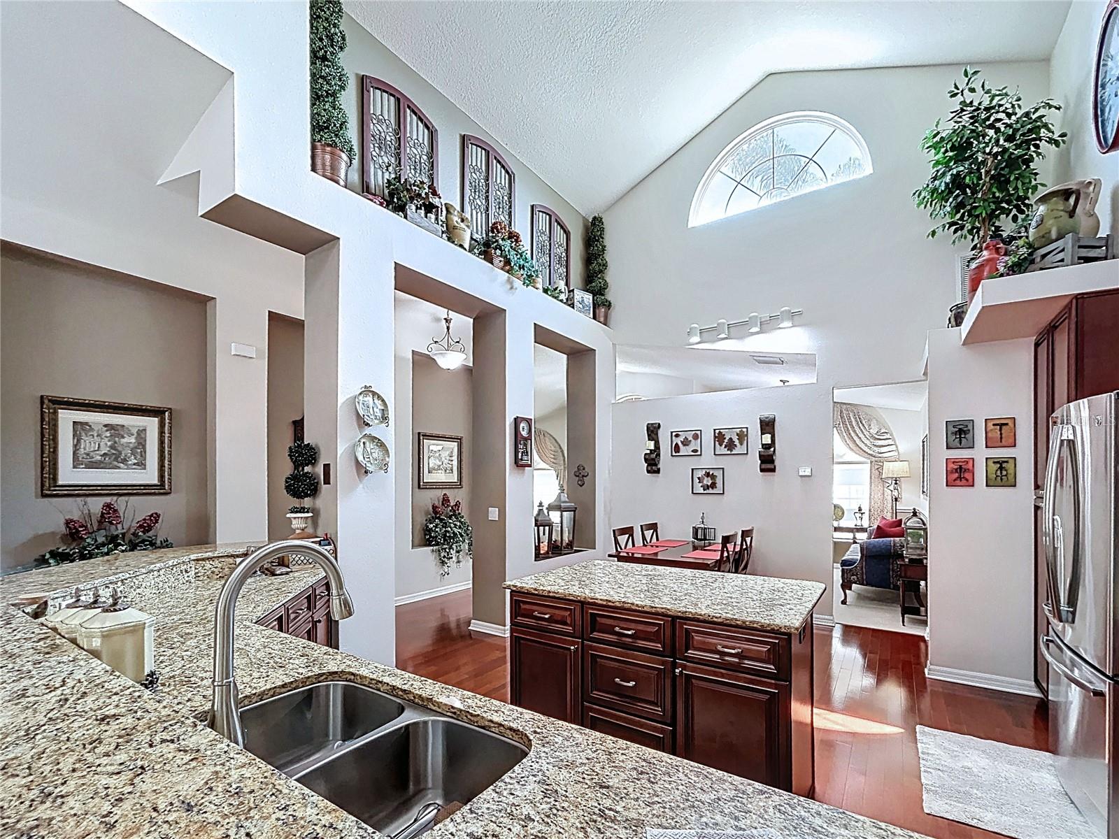 22707 LAURELDALE DR, LUTZ, FL, 33549