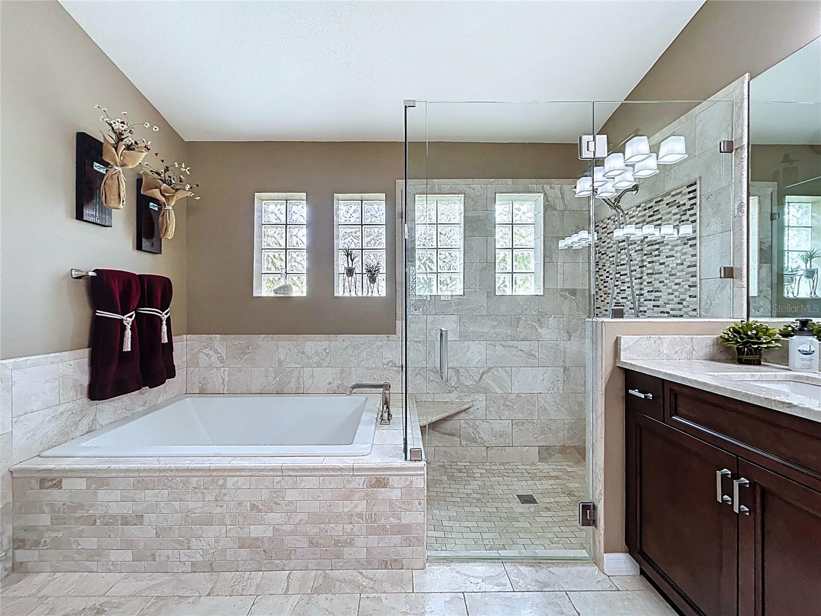 22707 LAURELDALE DR, LUTZ, FL, 33549