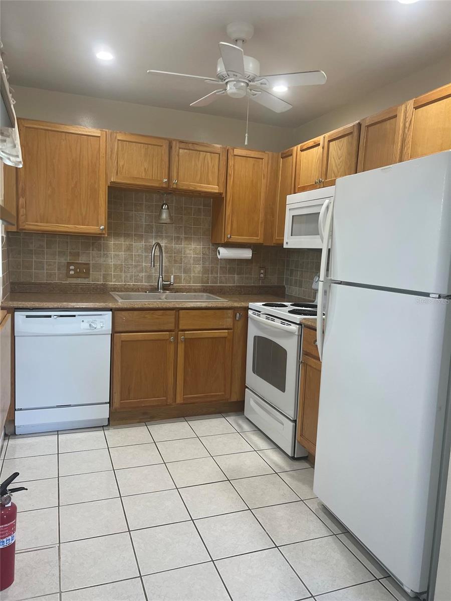 205 ANDOVER PL N #104, SUN CITY CENTER, FL, 33573