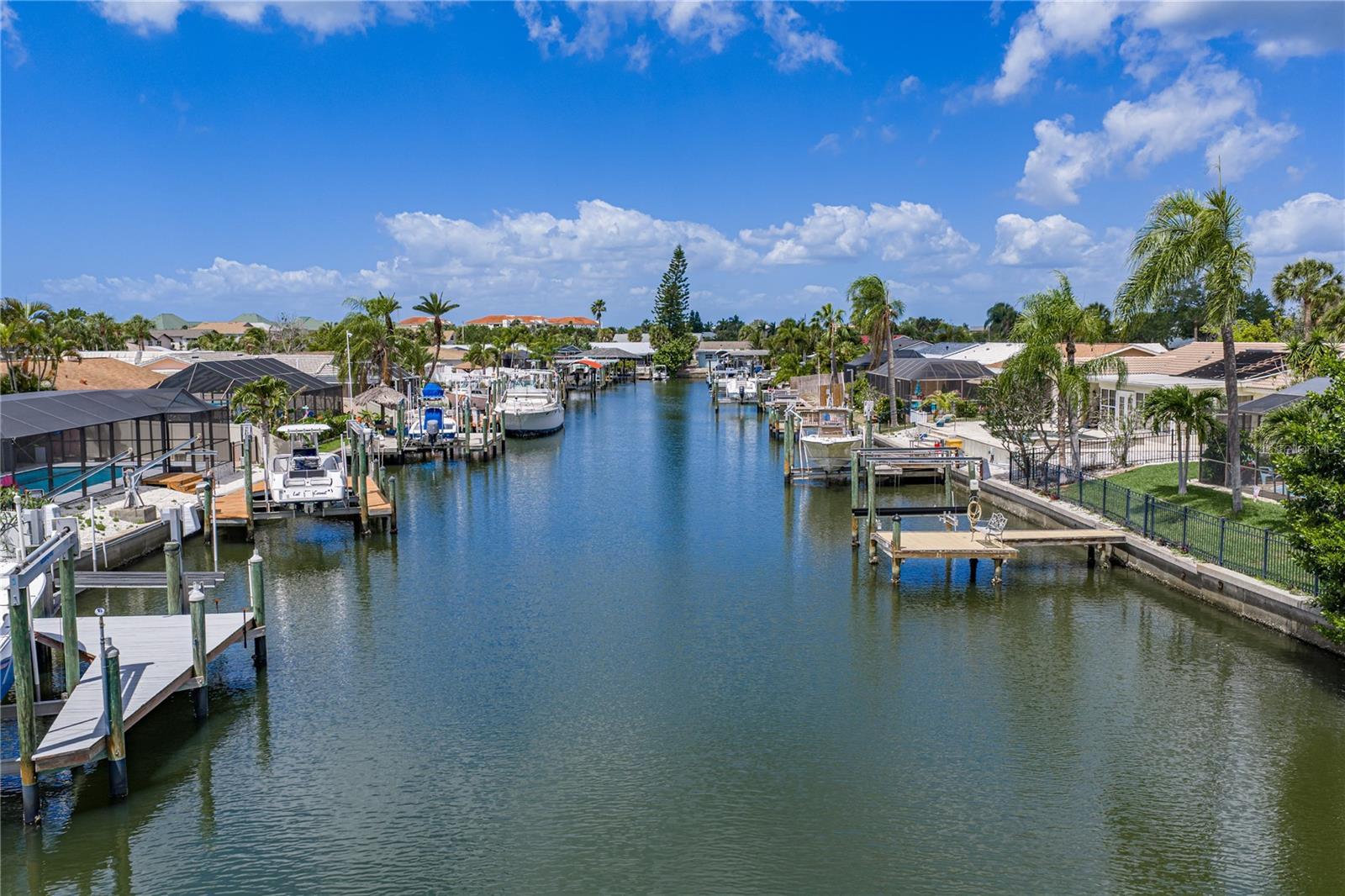 906 SAGO PALM WAY, APOLLO BEACH, FL, 33572