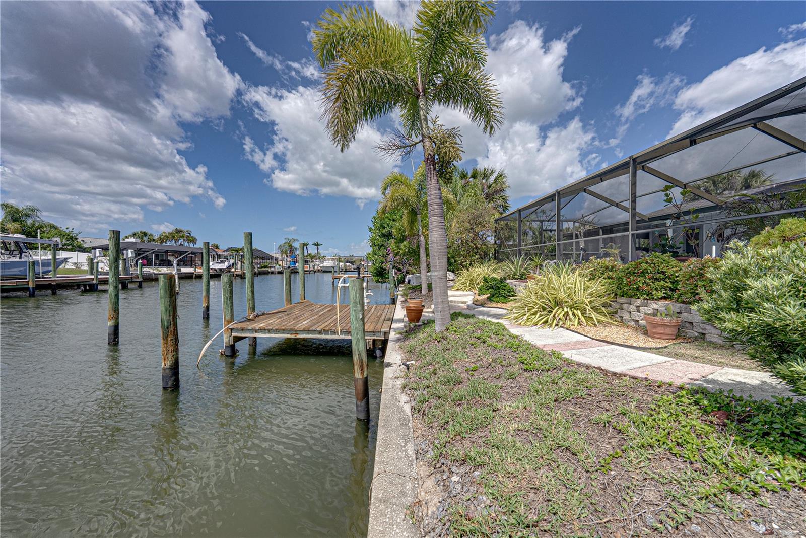 906 SAGO PALM WAY, APOLLO BEACH, FL, 33572