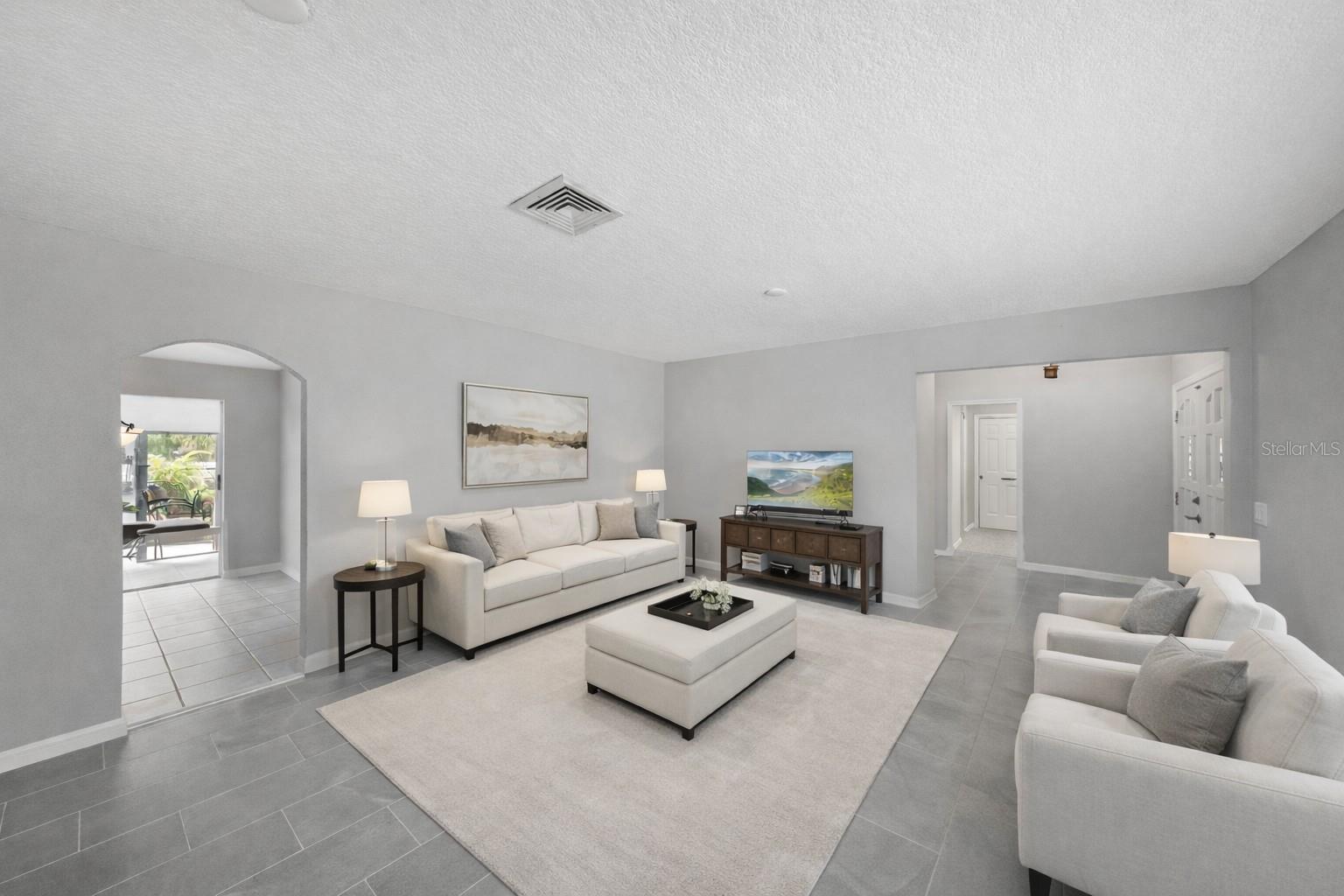 906 SAGO PALM WAY, APOLLO BEACH, FL, 33572