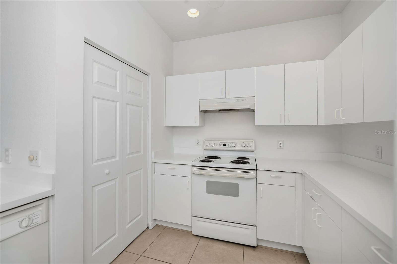 1343 RED OAK LN, PORT CHARLOTTE, FL, 33948