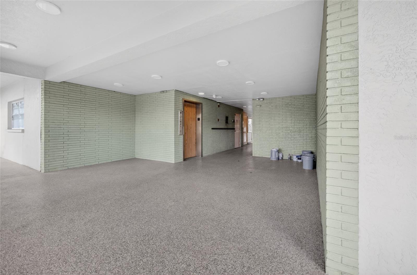 6080 80 ST N #409, ST PETERSBURG, FL, 33709