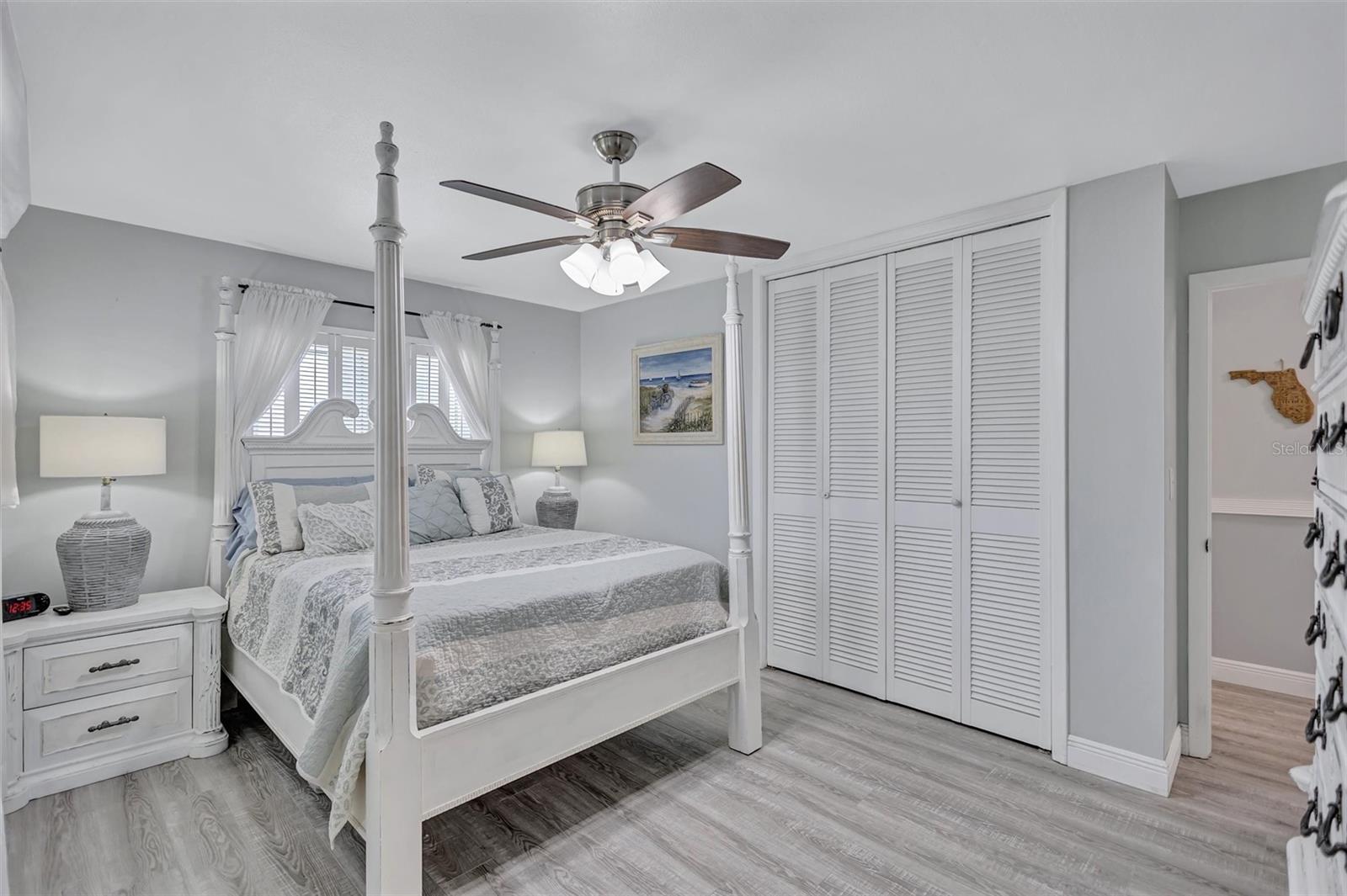 563 LEWIS BLVD SE, ST PETERSBURG, FL, 33705