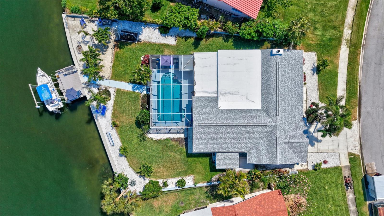 563 LEWIS BLVD SE, ST PETERSBURG, FL, 33705