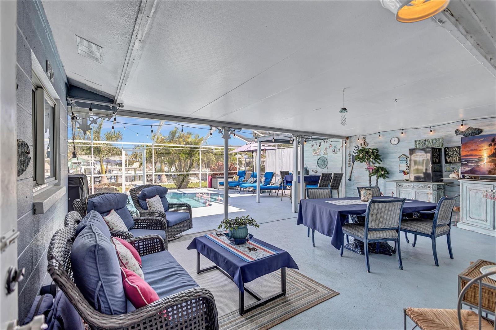 563 LEWIS BLVD SE, ST PETERSBURG, FL, 33705