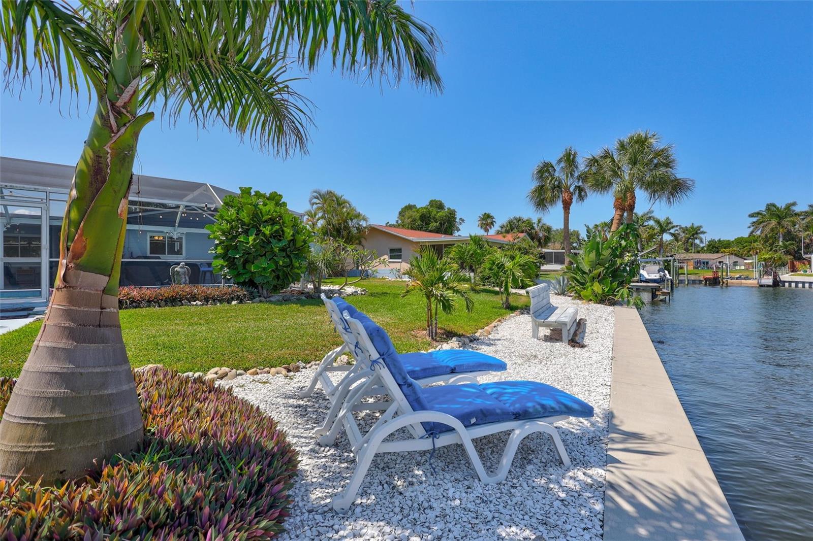563 LEWIS BLVD SE, ST PETERSBURG, FL, 33705