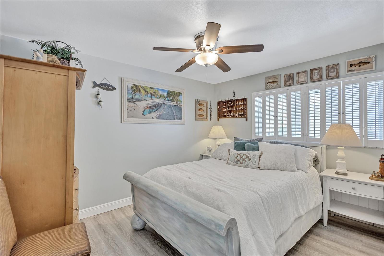 563 LEWIS BLVD SE, ST PETERSBURG, FL, 33705