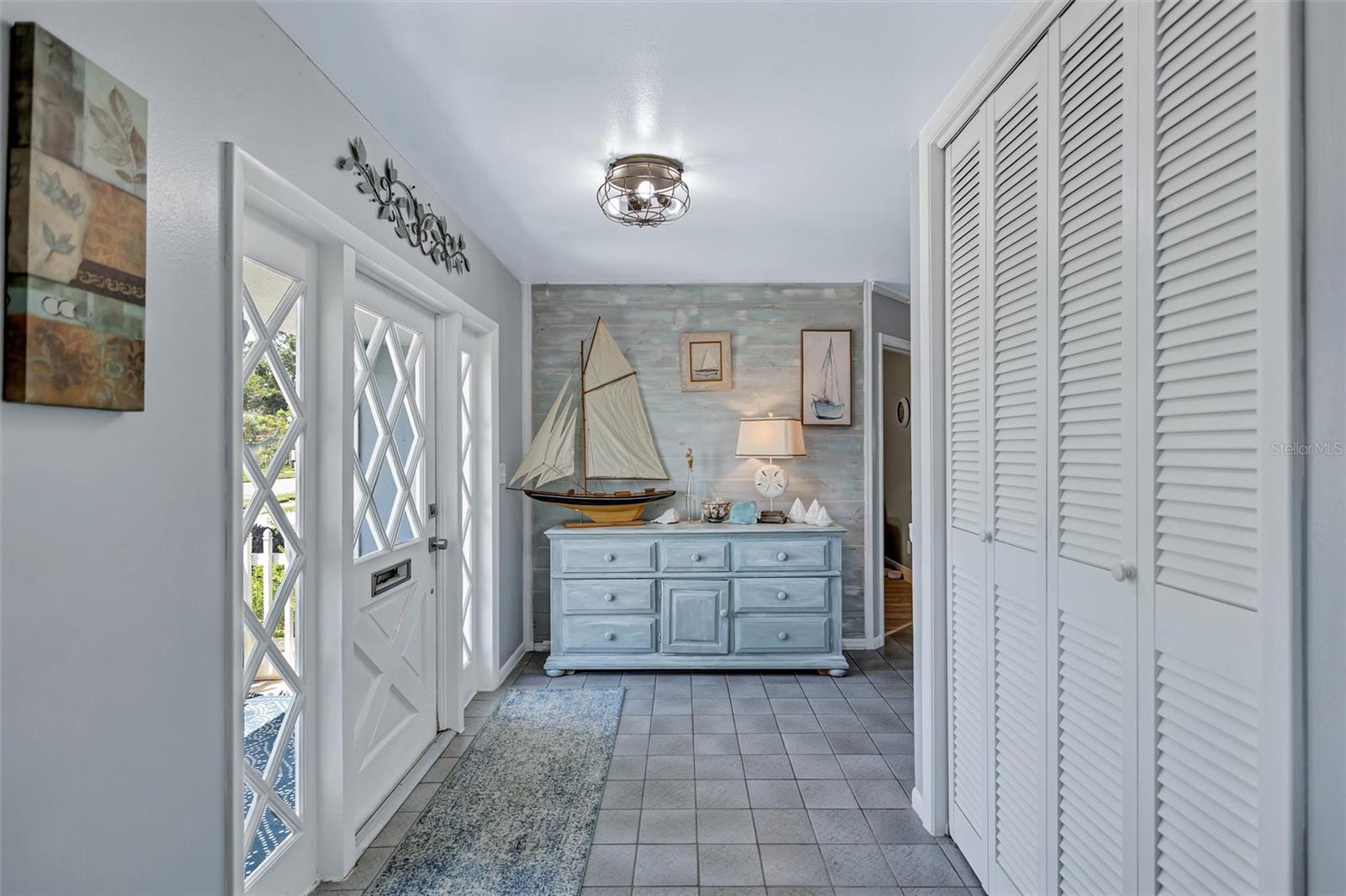 563 LEWIS BLVD SE, ST PETERSBURG, FL, 33705