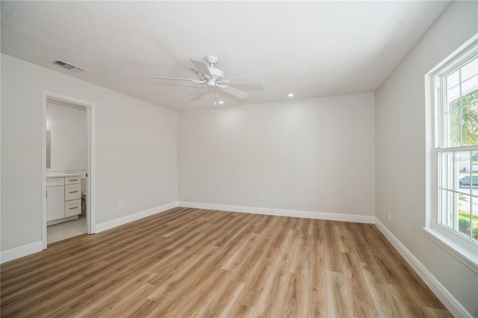 2018 MANOR DR NE, PALM BAY, FL, 32905