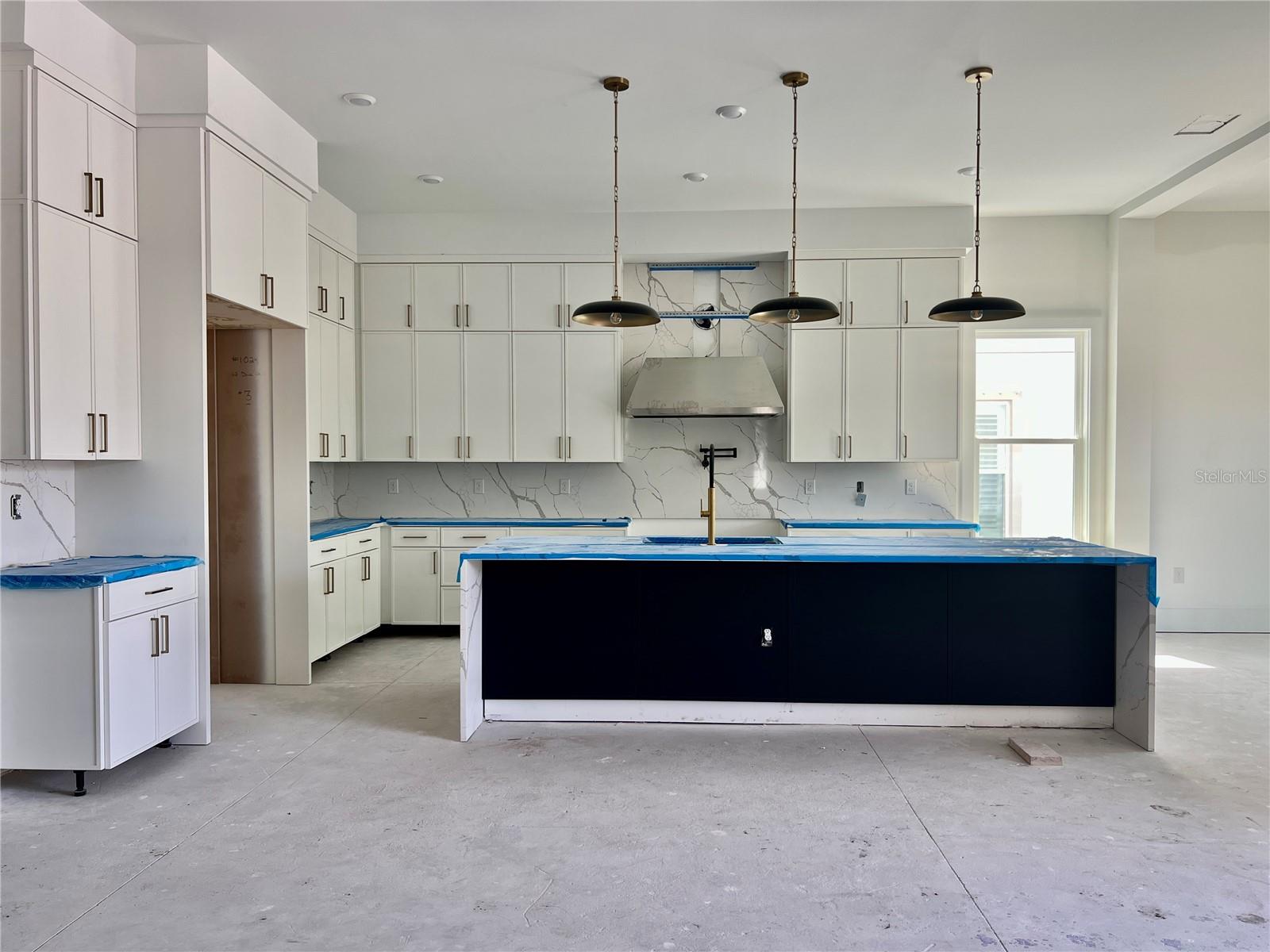 4633 W KENSINGTON AVE, TAMPA, FL, 33629