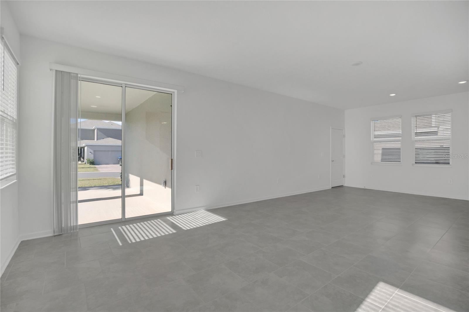 2048 SHAGGY FISHER DR, APOPKA, FL, 32712