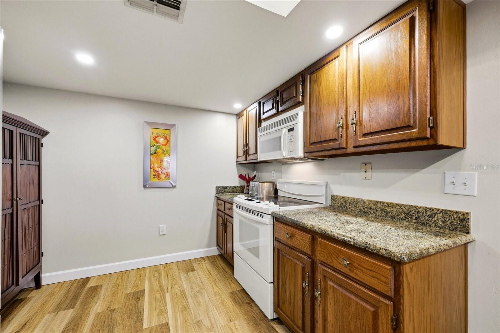 2593 COUNTRYSIDE BLVD #7301, CLEARWATER, FL, 33761