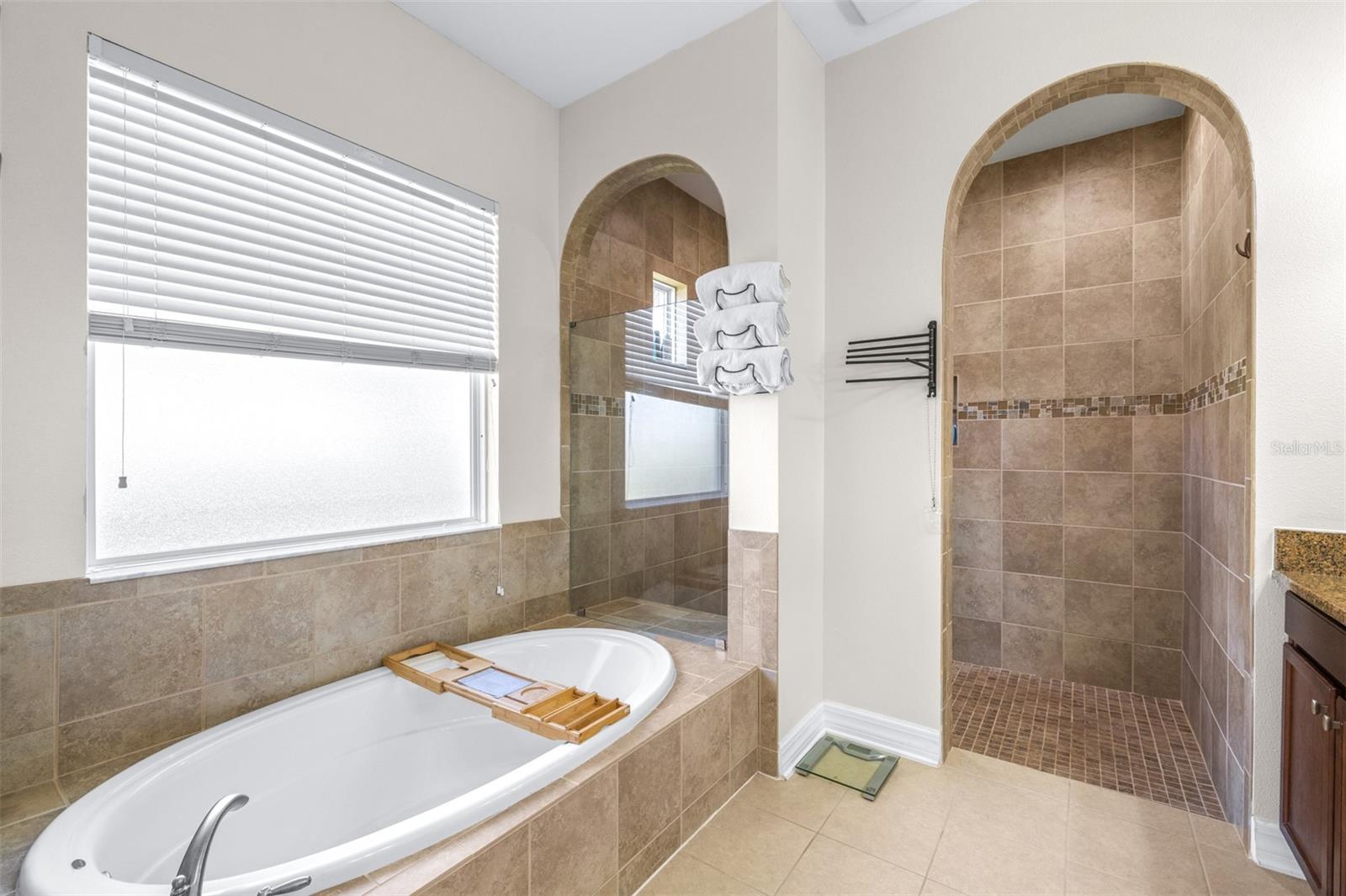 2397 GWYNHURST BLVD, WESLEY CHAPEL, FL, 33543