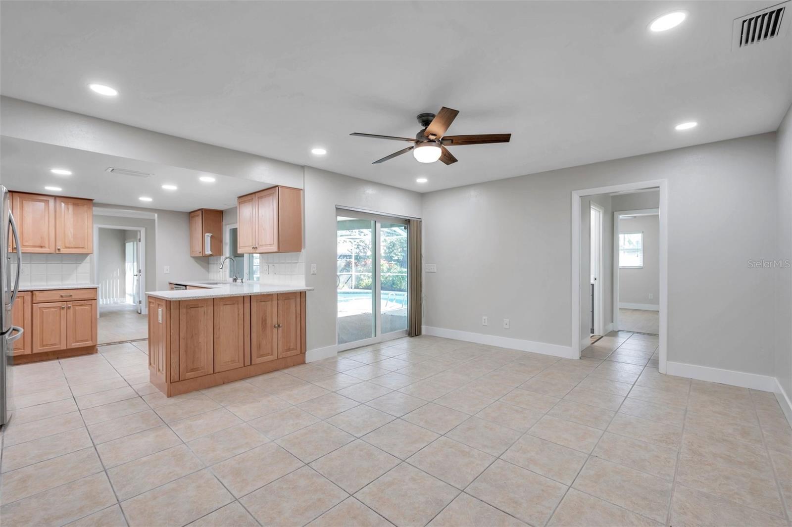 8789 MAPLEWOOD RD, SEMINOLE, FL, 33777