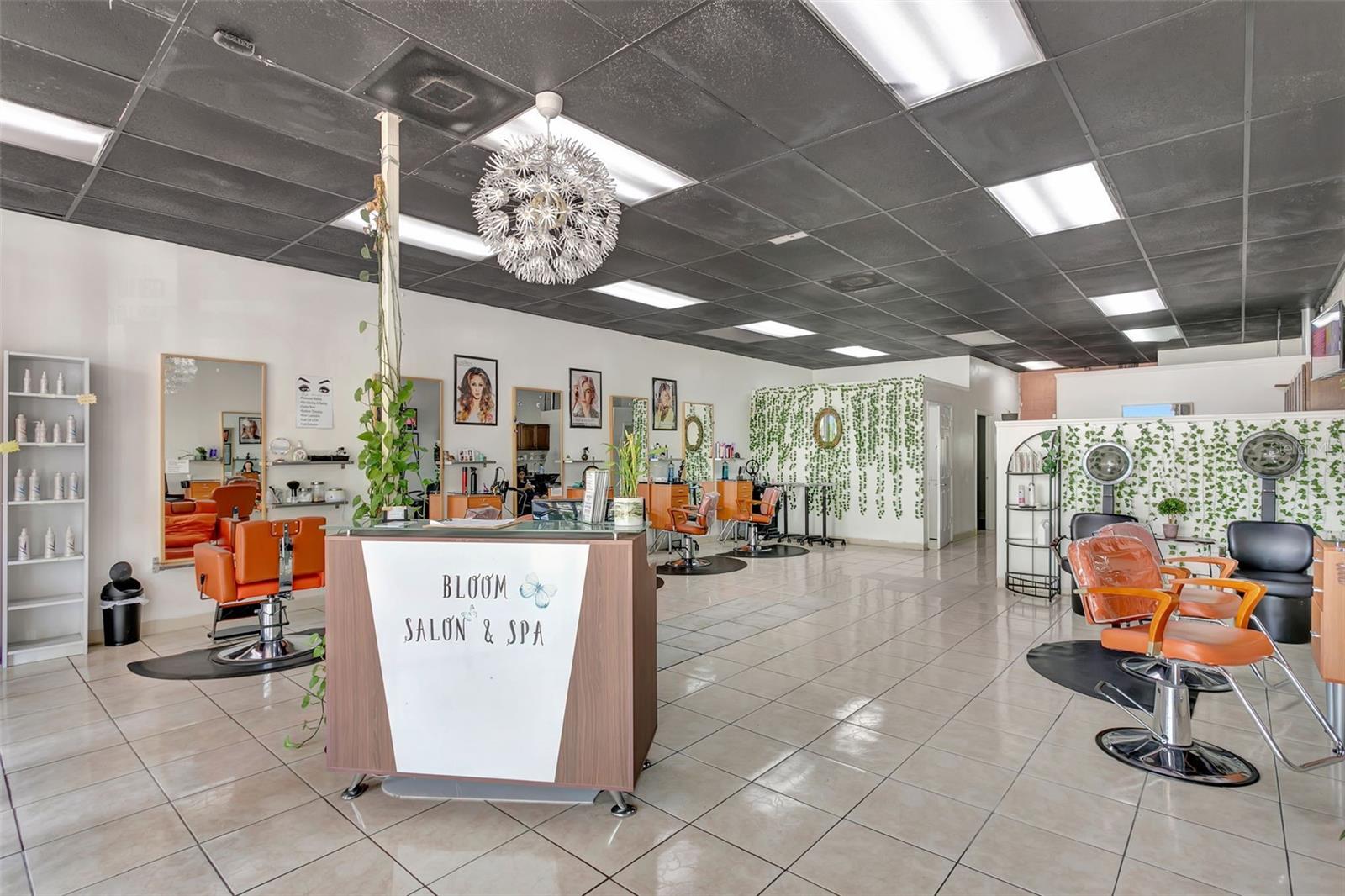 1903 E FL 60 #D, VALRICO, FL, 33594