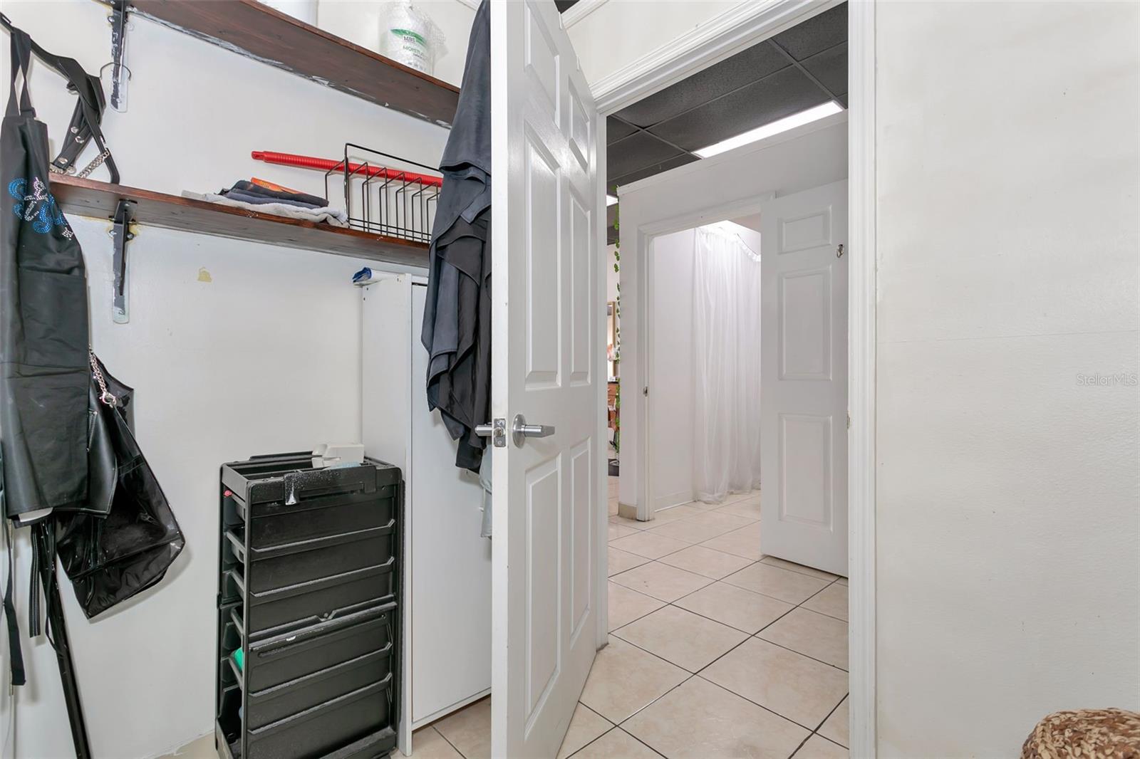 1903 E FL 60 #D, VALRICO, FL, 33594