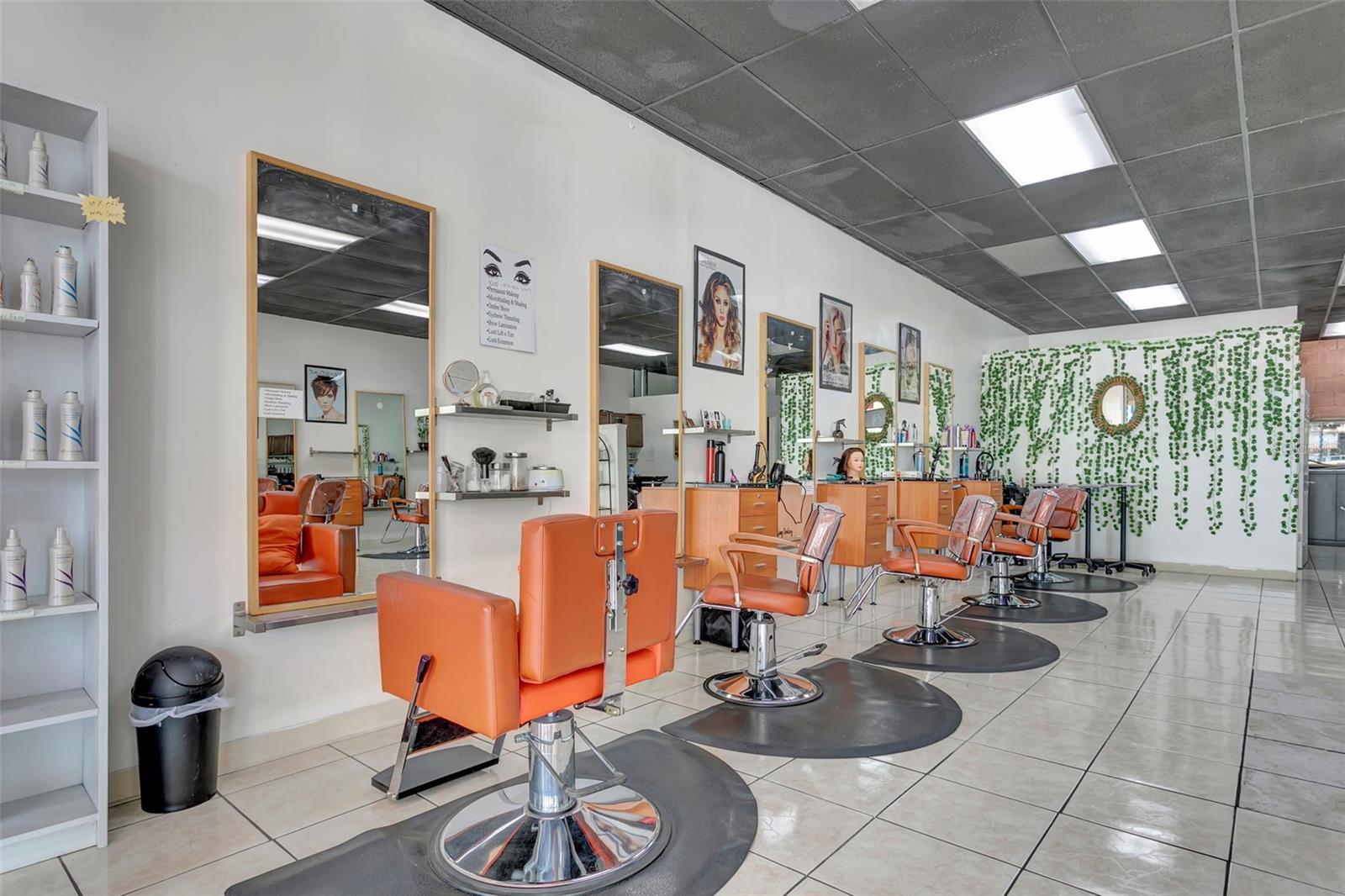 1903 E FL 60 #D, VALRICO, FL, 33594