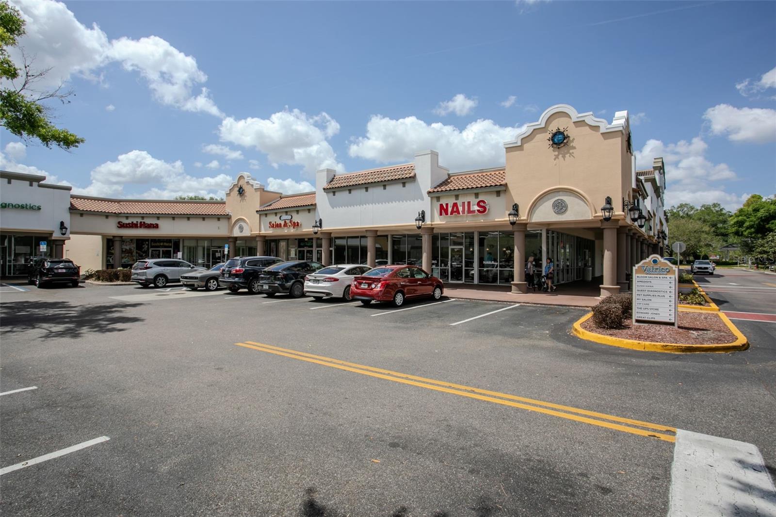 1903 E FL 60 #D, VALRICO, FL, 33594