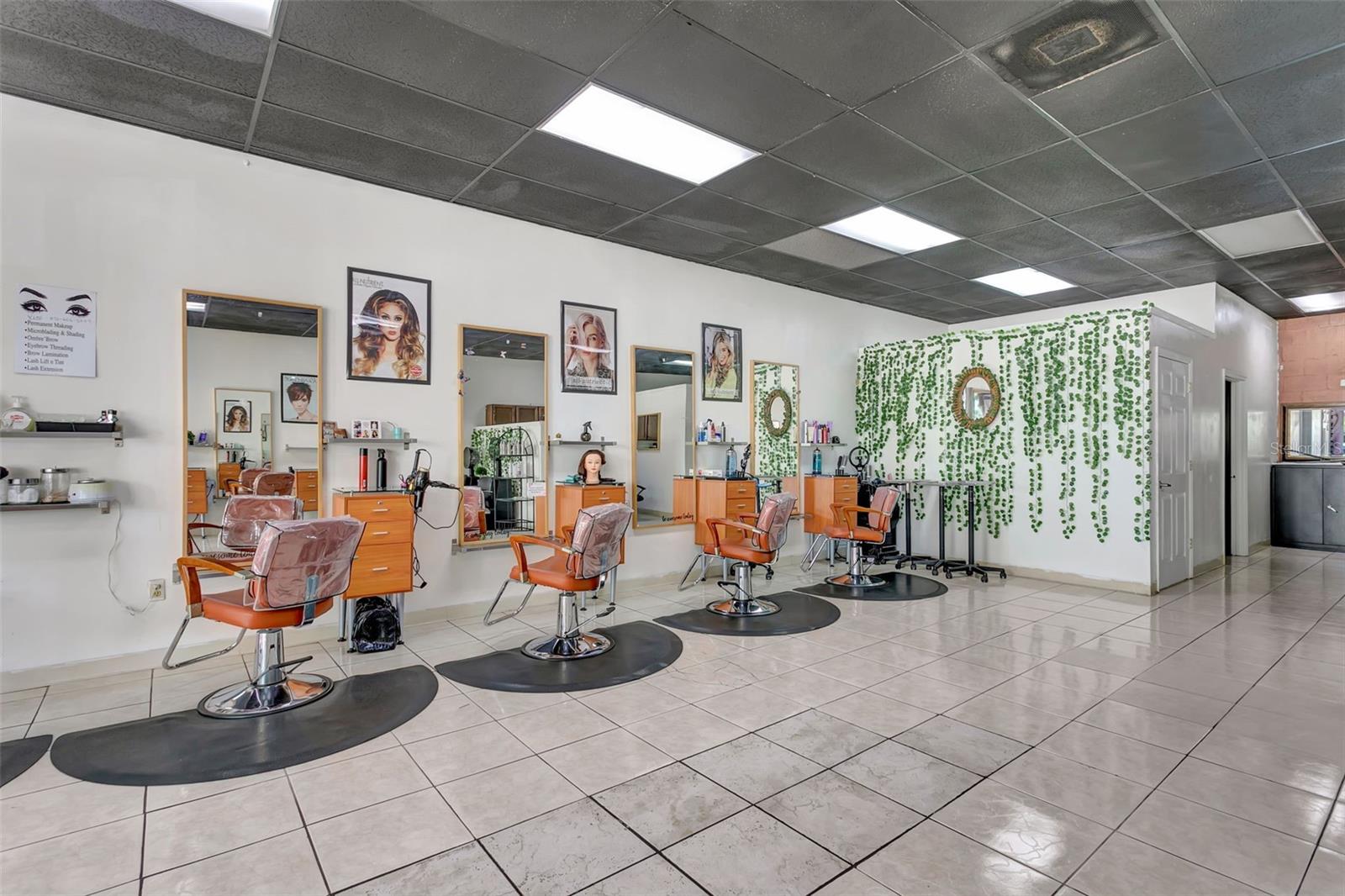 1903 E FL 60 #D, VALRICO, FL, 33594