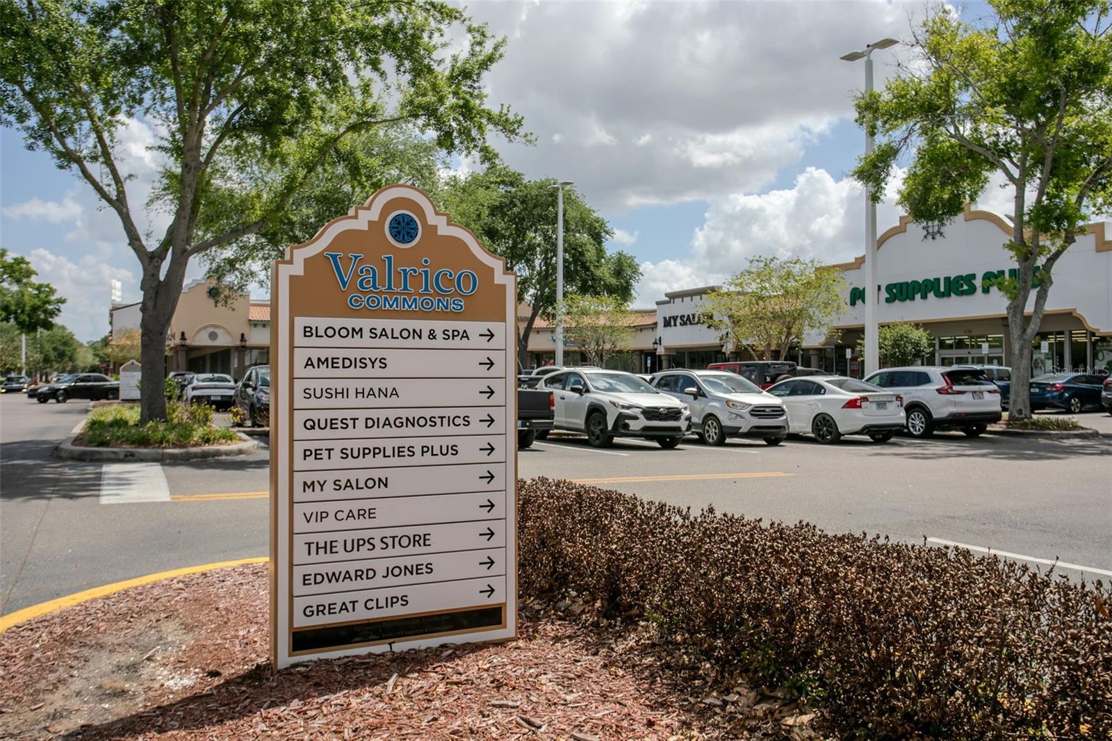 1903 E FL 60 #D, VALRICO, FL, 33594