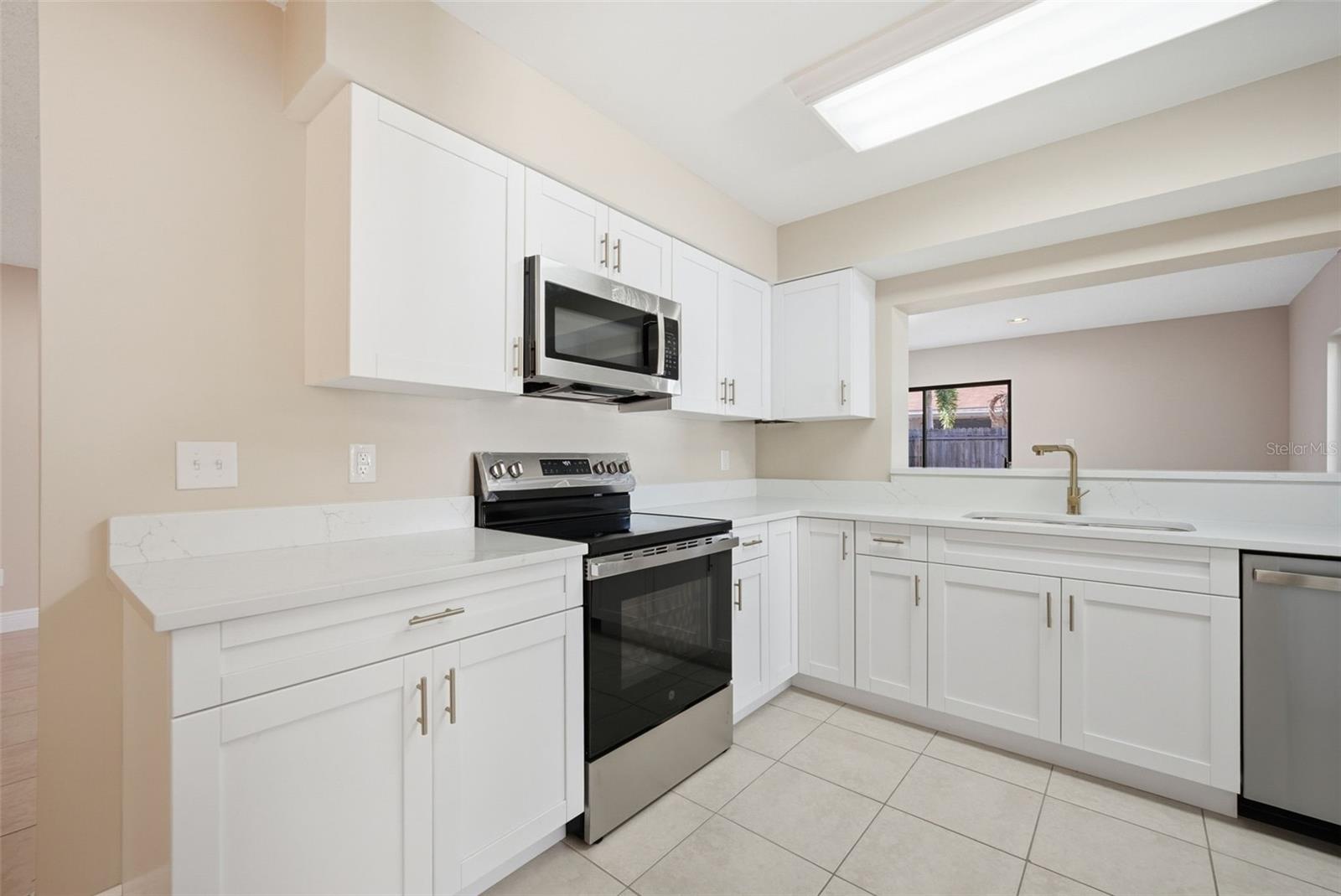 4017 BRAESGATE LN, TAMPA, FL, 33624