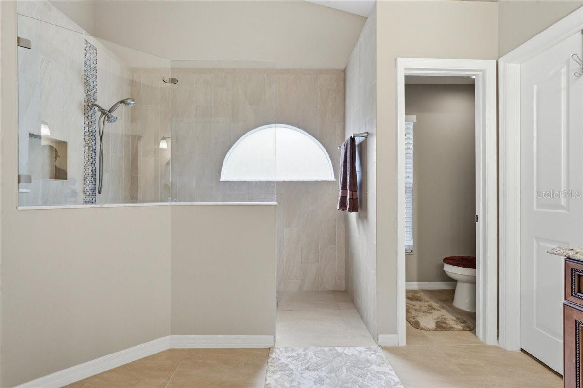 4408 WINDING RIVER DR, VALRICO, FL, 33596