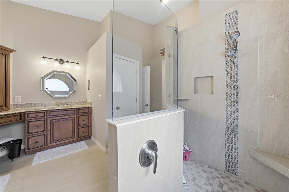 4408 WINDING RIVER DR, VALRICO, FL, 33596