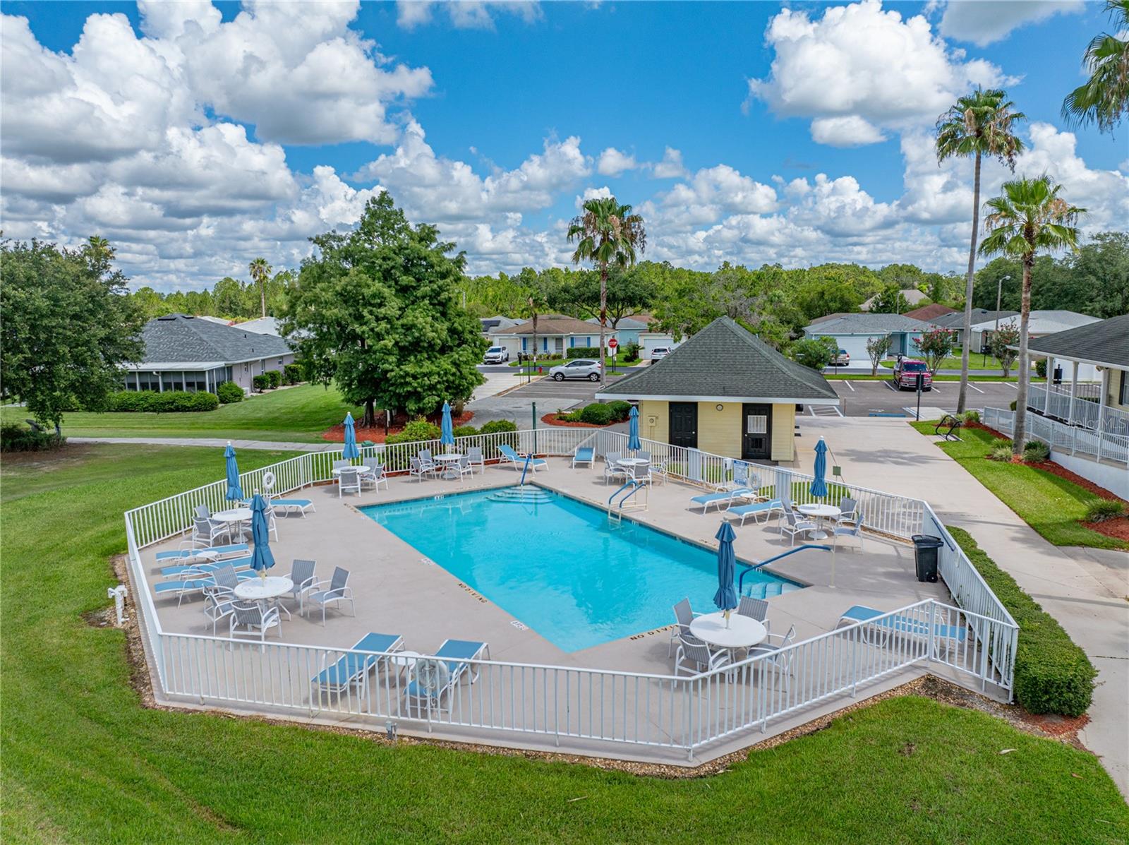 10817 HOCK LN, SAN ANTONIO, FL, 33576