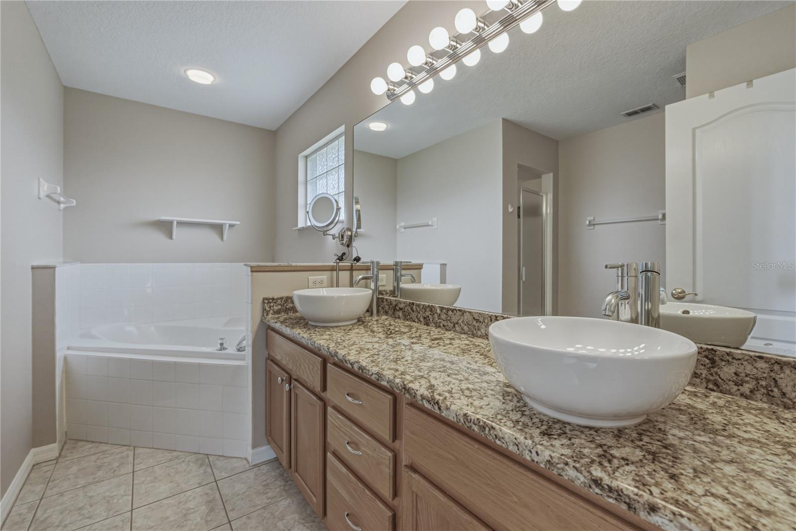 10817 HOCK LN, SAN ANTONIO, FL, 33576